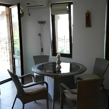 Apartment Complex Lilia *