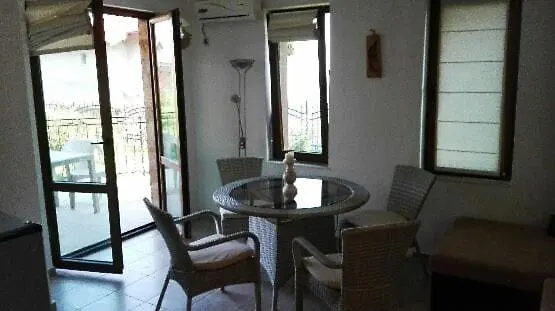 лилия ソゾポル