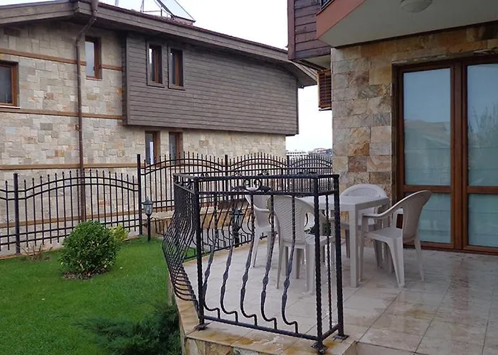 лилия アパート ソゾポル